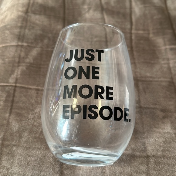 “One More Episode” Stemless Wine Glass & Socks - Picture 2 of 5